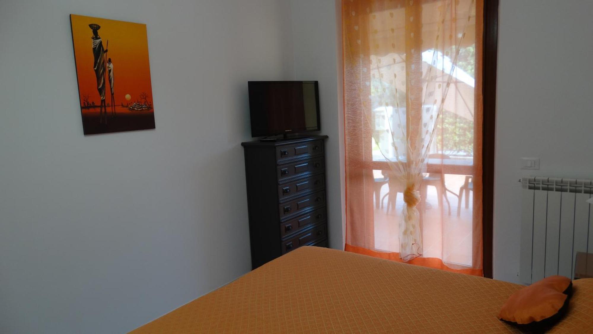 Rose Apartment Luni Buitenkant foto